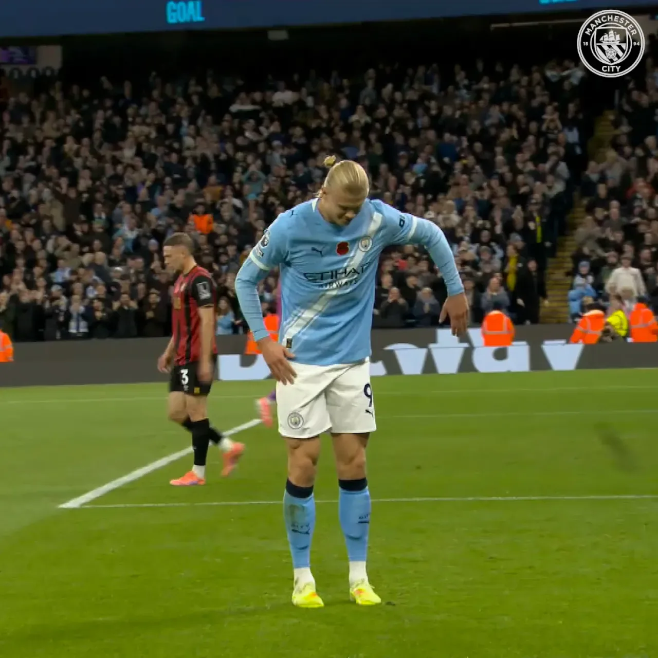 Erling Haaland, Manchester City'nin Robotlu Antrenmanında Göz Doldurdu Erling Haaland, Manchester City'nin Robotlu Antrenmanında Göz Doldurdu