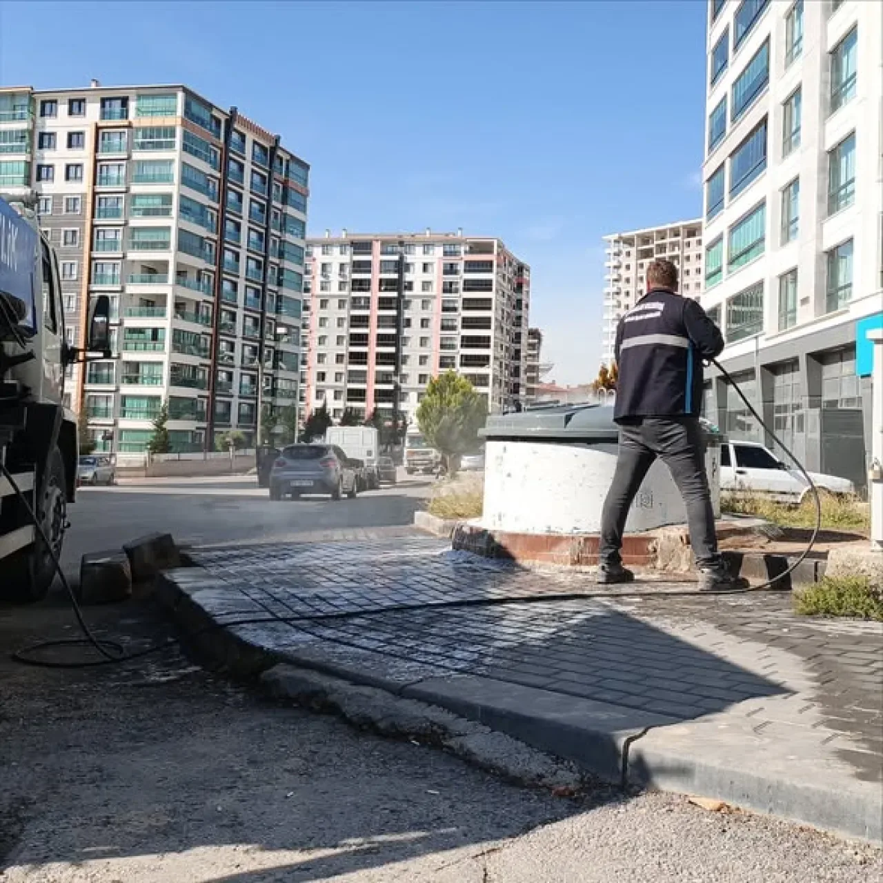 Pursaklar'da Çevre Temizliği Seferberliği: Kokusuz ve Pırıl Pırıl Bir Belediye Pursaklar'da Çevre Temizliği Seferberliği: Kokusuz ve Pırıl Pırıl Bir Belediye
