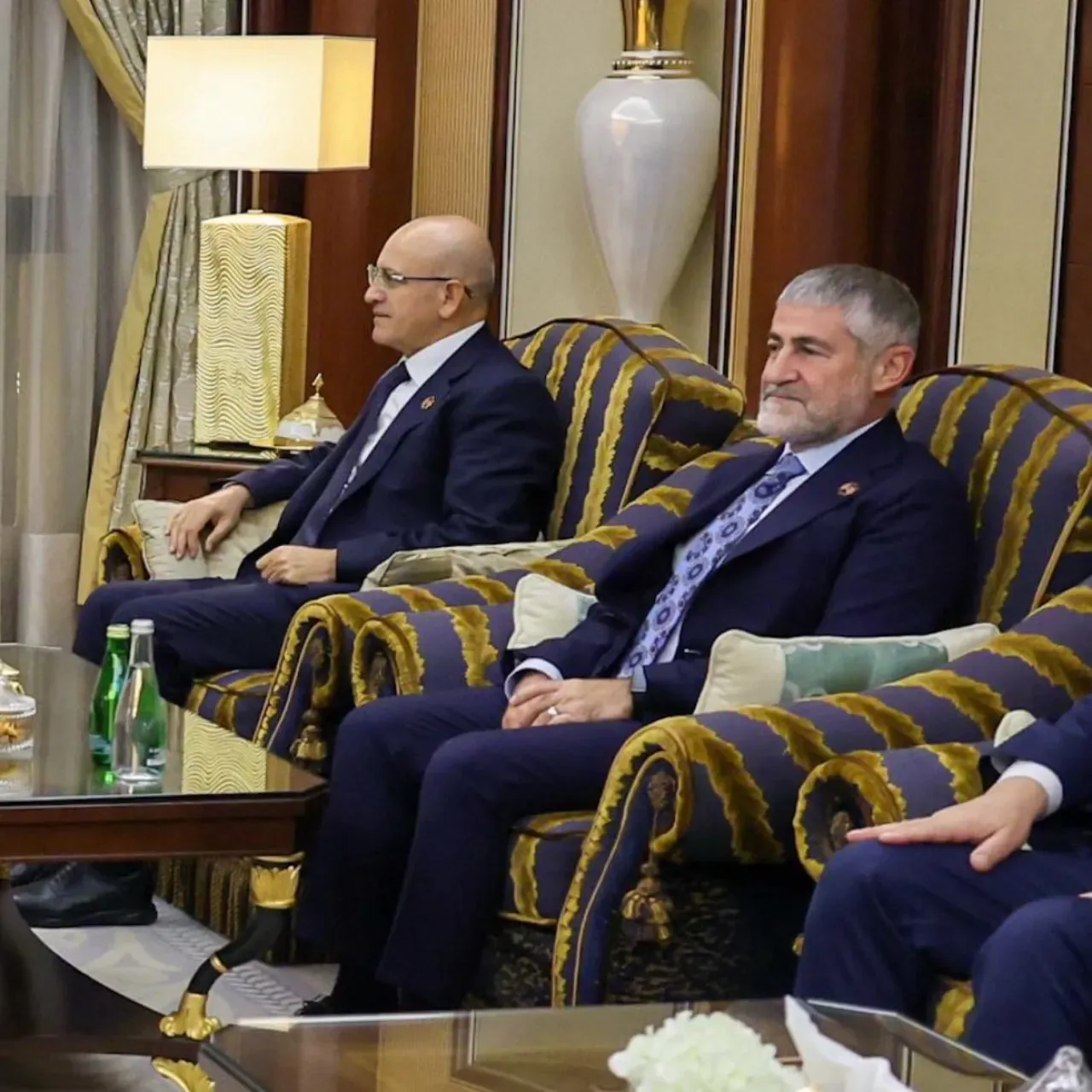 Eski Bakan Nebati, Suudi Arabistan'da Şimşek ile Görüntülendi Eski Bakan Nebati, Suudi Arabistan'da Şimşek ile Görüntülendi