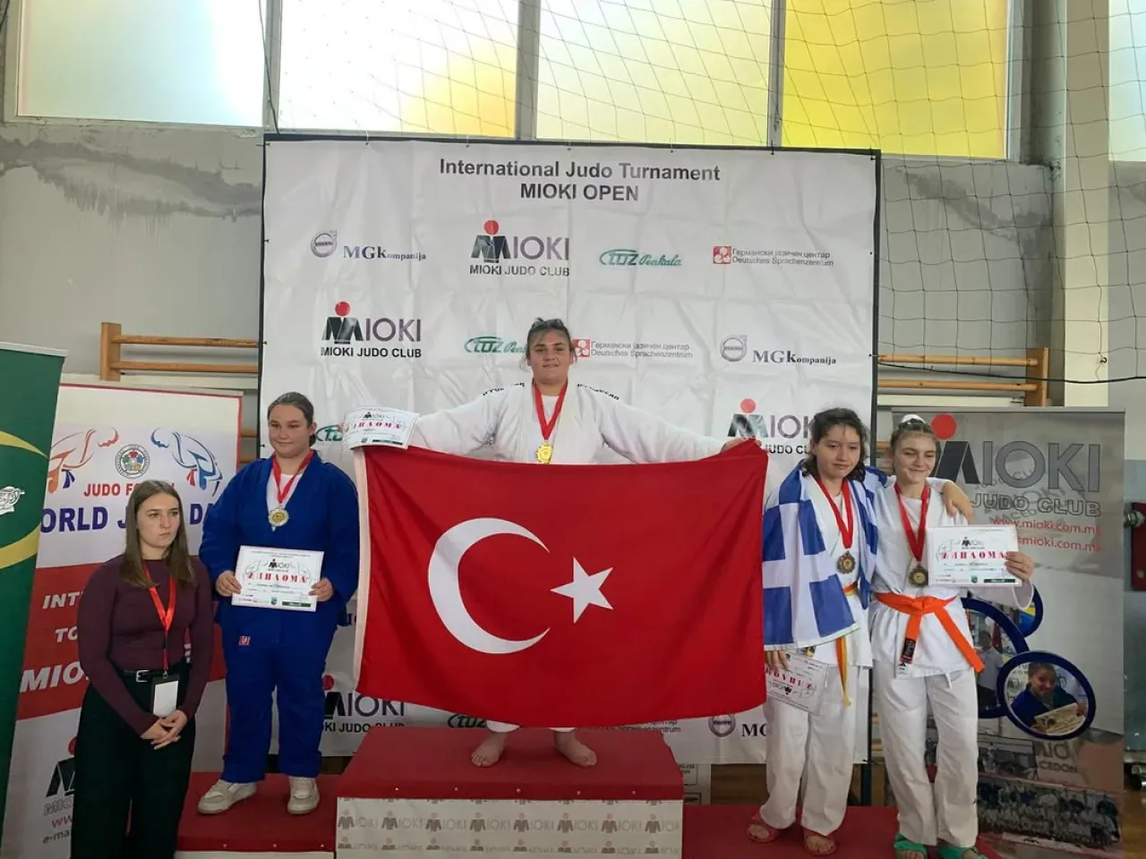 Yağmur Korkmaz, Makedonya'daki Judo Turnuvasında Çifte Madalya Kazandı Yağmur Korkmaz, Makedonya'daki Judo Turnuvasında Çifte Madalya Kazandı