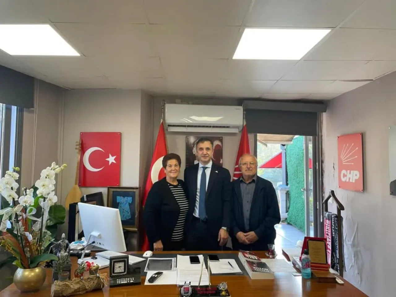CHP Beşiktaş İlçe Başkanı Mehmet Arslan, Beşiktaş Cemevi Yönetimi Tarafından Ziyaret Edildi CHP Beşiktaş İlçe Başkanı Mehmet Arslan, Beşiktaş Cemevi Yönetimi Tarafından Ziyaret Edildi