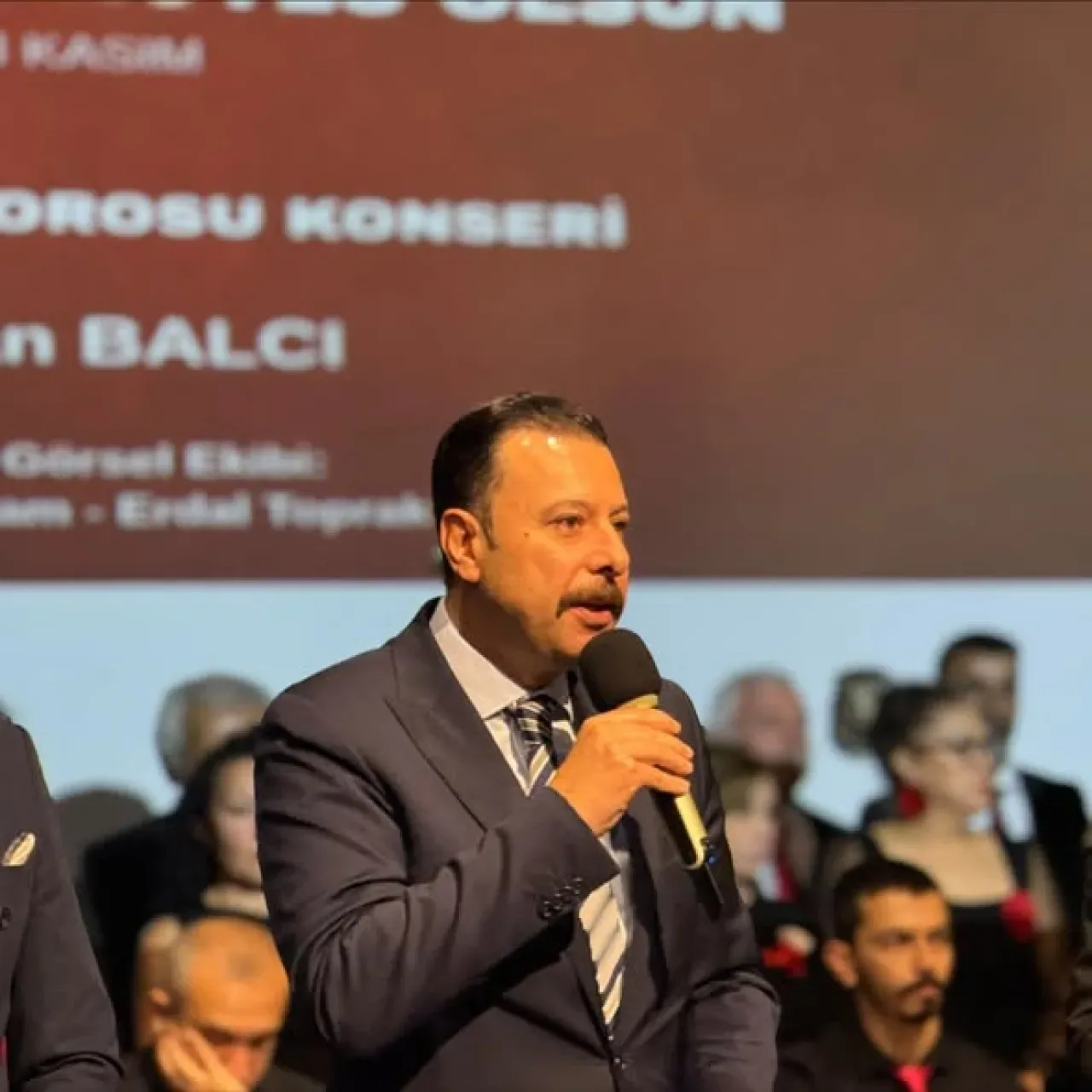 Torbalı'da Kızılay Haftası Koro Konseri ile Kutlandı Torbalı'da Kızılay Haftası Koro Konseri ile Kutlandı