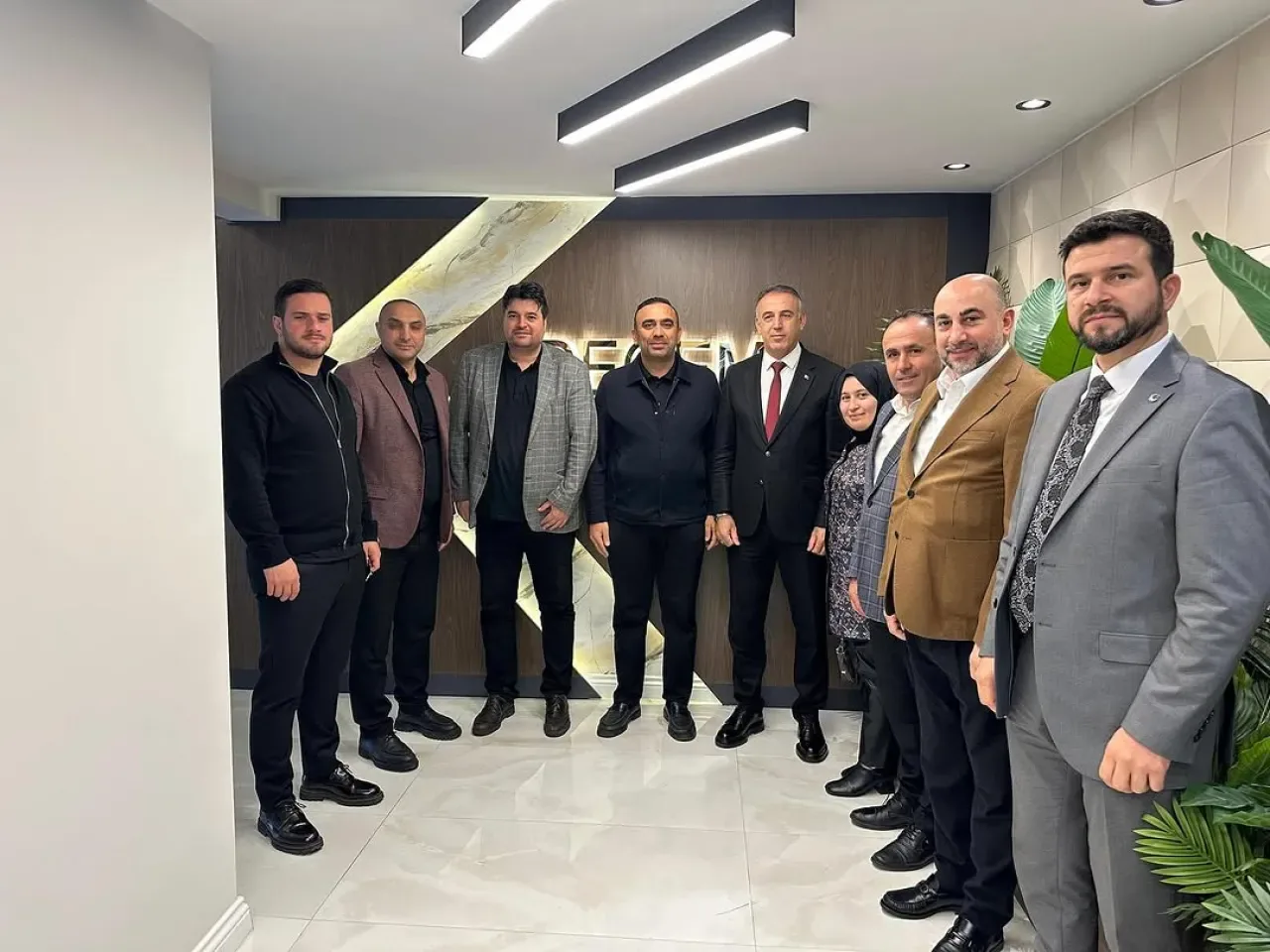 AK Parti Ümraniye İlçe Yönetimi, İl Koordinatörü İbrahim Deniz Değem'in İşletmesinde Ağırlandı AK Parti Ümraniye İlçe Yönetimi, İl Koordinatörü İbrahim Deniz Değem'in İşletmesinde Ağırlandı
