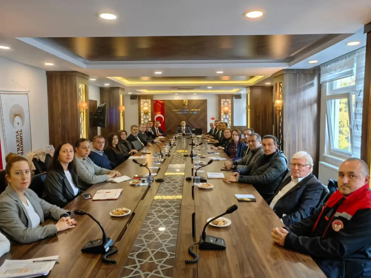 İznik Gölü'nün Geleceği İçin Eylem Planı Toplantısı Düzenlendi İznik Gölü'nün Geleceği İçin Eylem Planı Toplantısı Düzenlendi