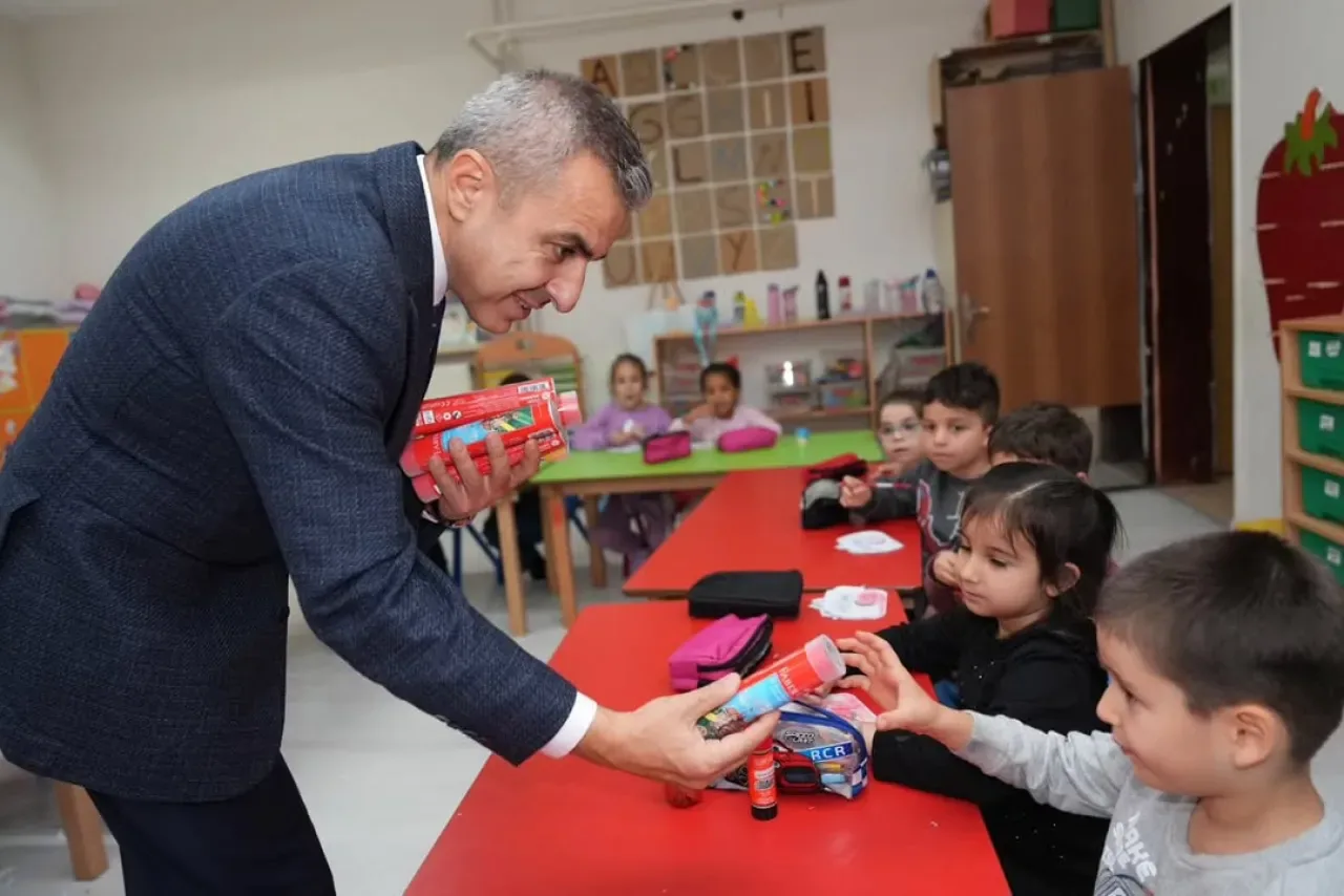 Beyoğlu Kaymakamı Atasoy, Piyalepaşa İlkokulu Anasınıfını Ziyaret Etti Beyoğlu Kaymakamı Atasoy, Piyalepaşa İlkokulu Anasınıfını Ziyaret Etti