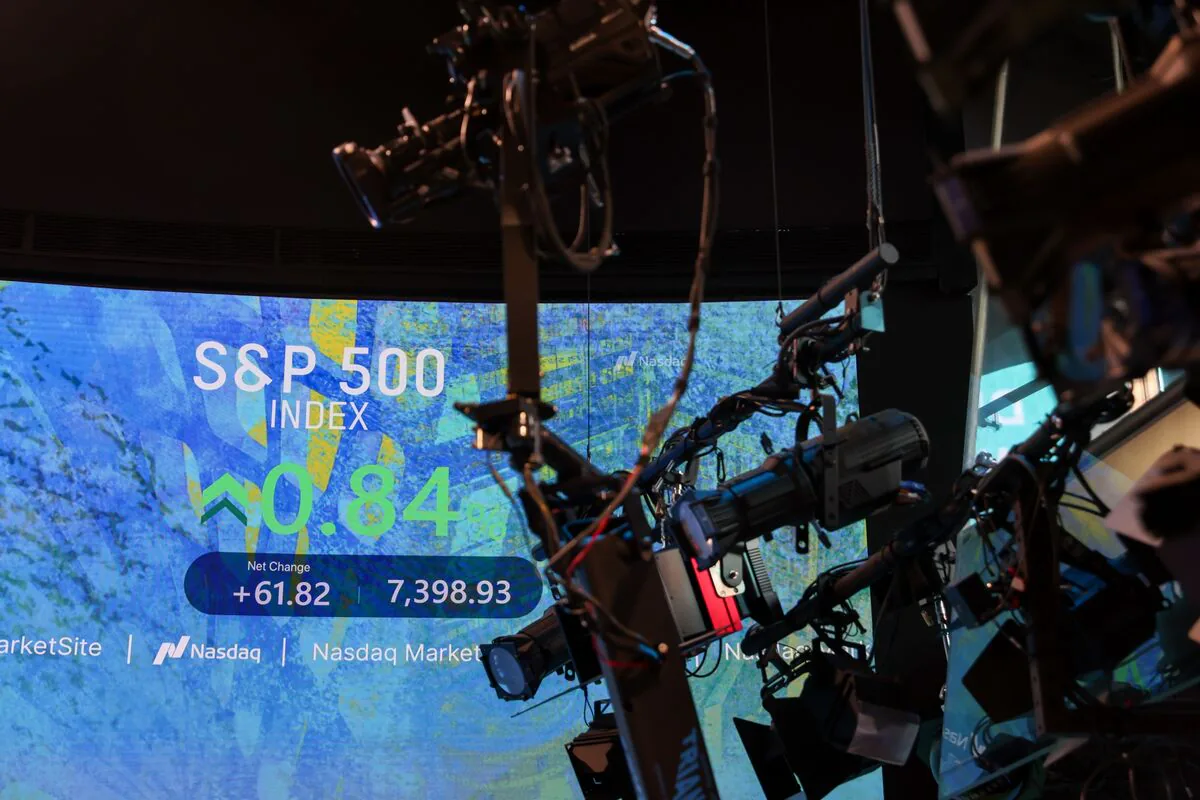 Wall Street Analistlerinden B Karşısında Farklı Görüşler: Hisse Senedi Piyasasında Yeni Dönem Wall Street Analistlerinden B Karşısında Farklı Görüşler: Hisse Senedi Piyasasında Yeni Dönem