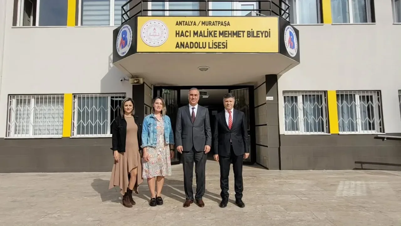 Muratpaşa İlçe Milli Eğitim Müdürü Coşkunsu, Hacı Malike Mehmet Bileydi Anadolu Lisesi'nde İncelemelerde Bulundu Muratpaşa İlçe Milli Eğitim Müdürü Coşkunsu, Hacı Malike Mehmet Bileydi Anadolu Lisesi'nde İncelemelerde Bulundu