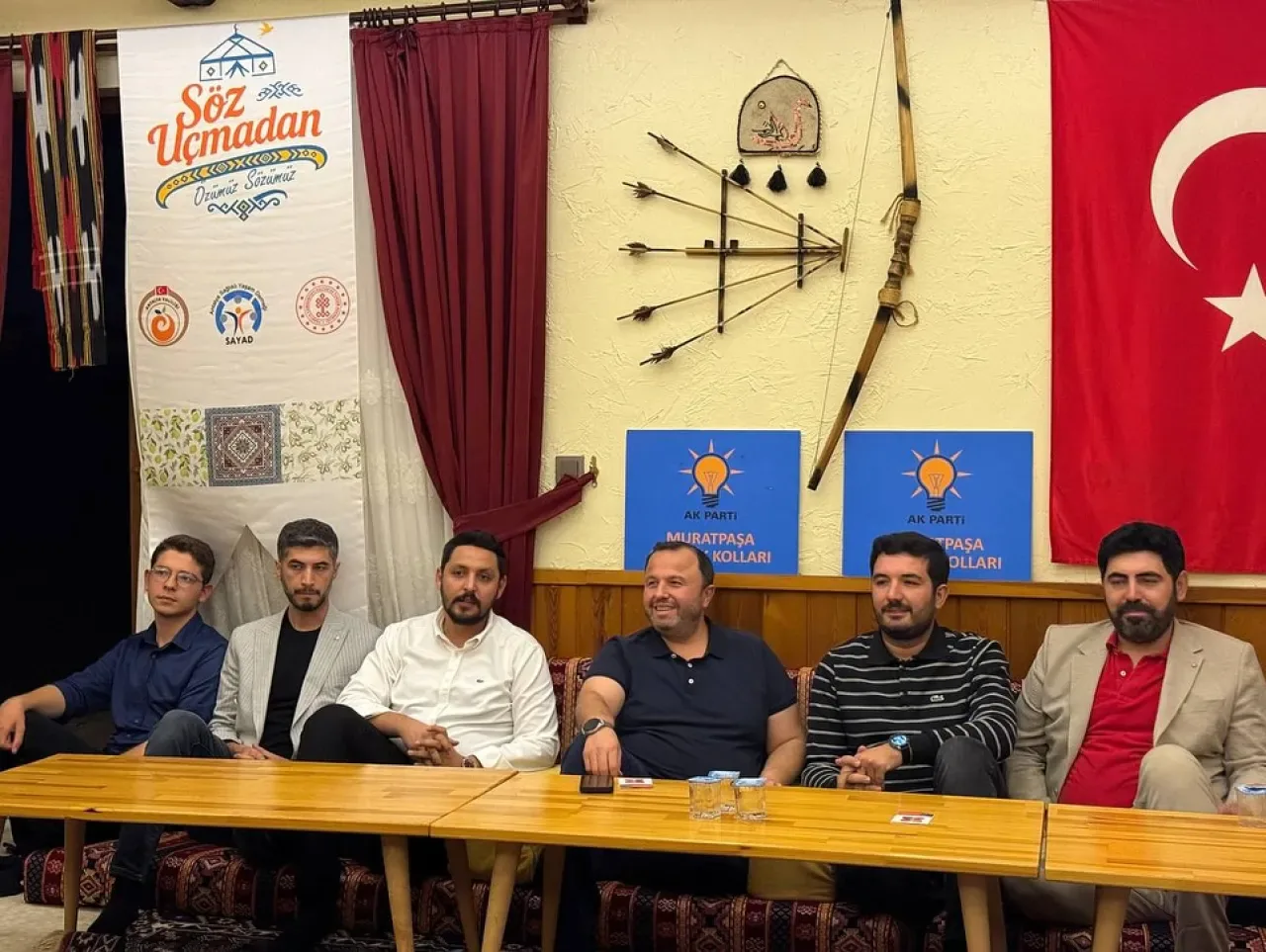 AK Parti Muratpaşa Gençlik Kolları Sıra Gecesi'nde Buluştu AK Parti Muratpaşa Gençlik Kolları Sıra Gecesi'nde Buluştu
