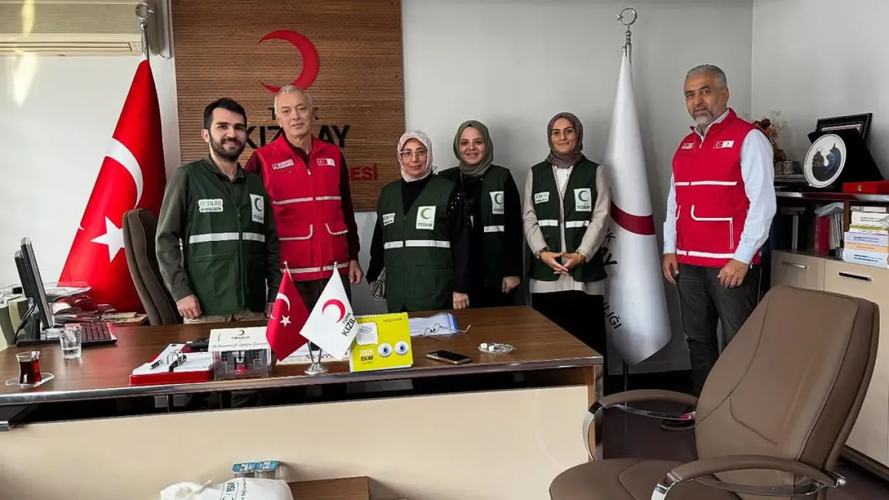Yeşilay ve Kızılay Üsküdar Şubeleri İş Birliği İçin Görüştü Yeşilay ve Kızılay Üsküdar Şubeleri İş Birliği İçin Görüştü