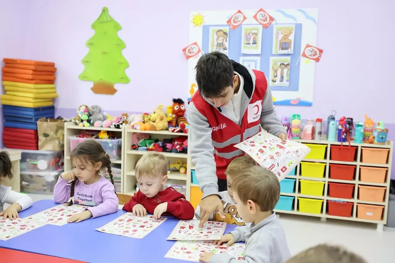 Bayrampaşa Belediyesi'nden Miniklere Kızılay'ı Tanıtan Özel Etkinlik Bayrampaşa Belediyesi'nden Miniklere Kızılay'ı Tanıtan Özel Etkinlik