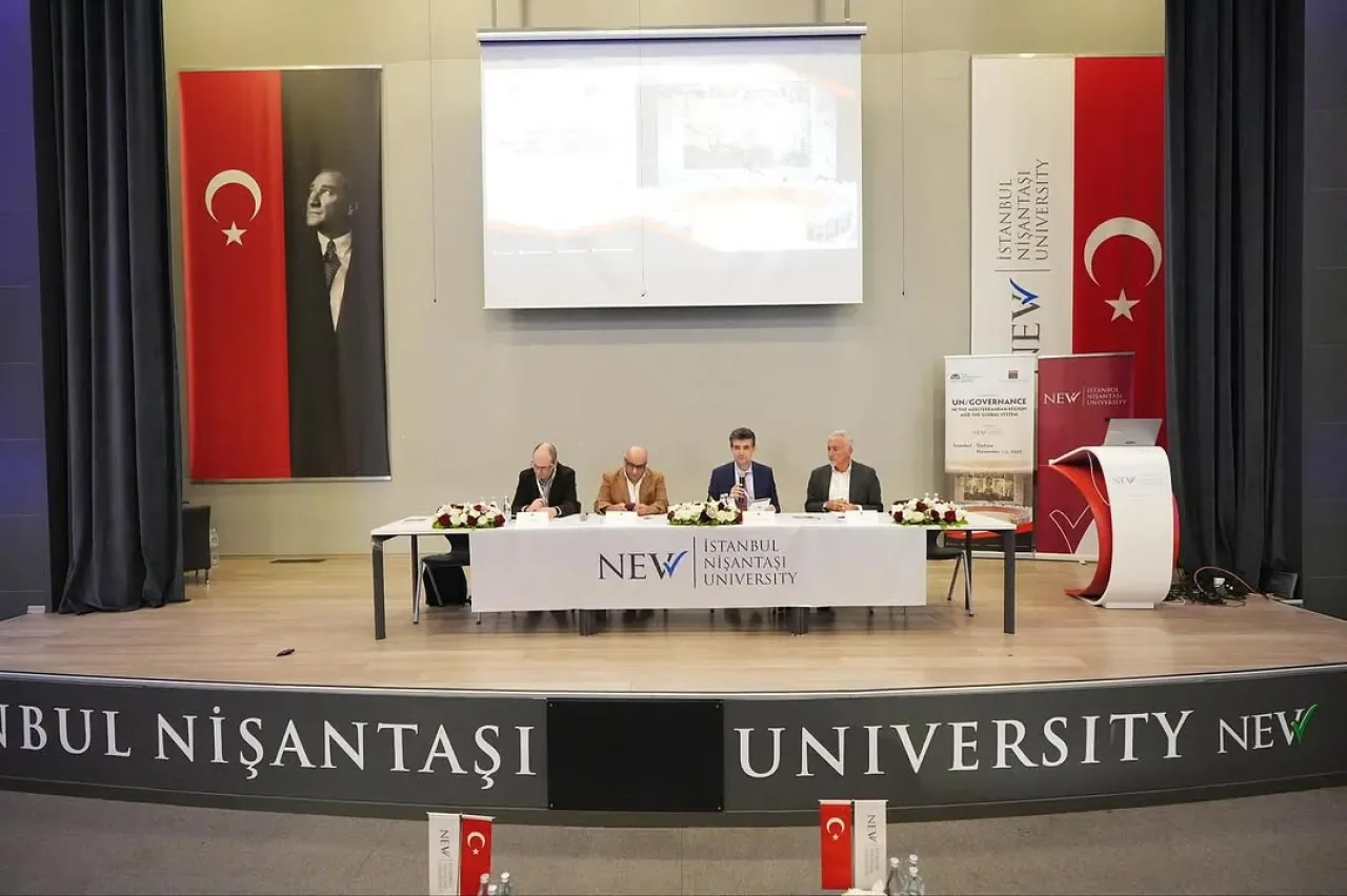 Akdeniz'de ve Küresel Sistemde Yönetişim ve Yönetişimsizlik İstanbul'da Tartışıldı Akdeniz'de ve Küresel Sistemde Yönetişim ve Yönetişimsizlik İstanbul'da Tartışıldı
