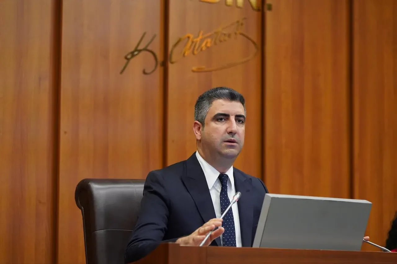 Kartal Belediyesi Kasım Ayı Meclis Toplantısı'nın İlk Oturumu Gerçekleştirildi Kartal Belediyesi Kasım Ayı Meclis Toplantısı'nın İlk Oturumu Gerçekleştirildi