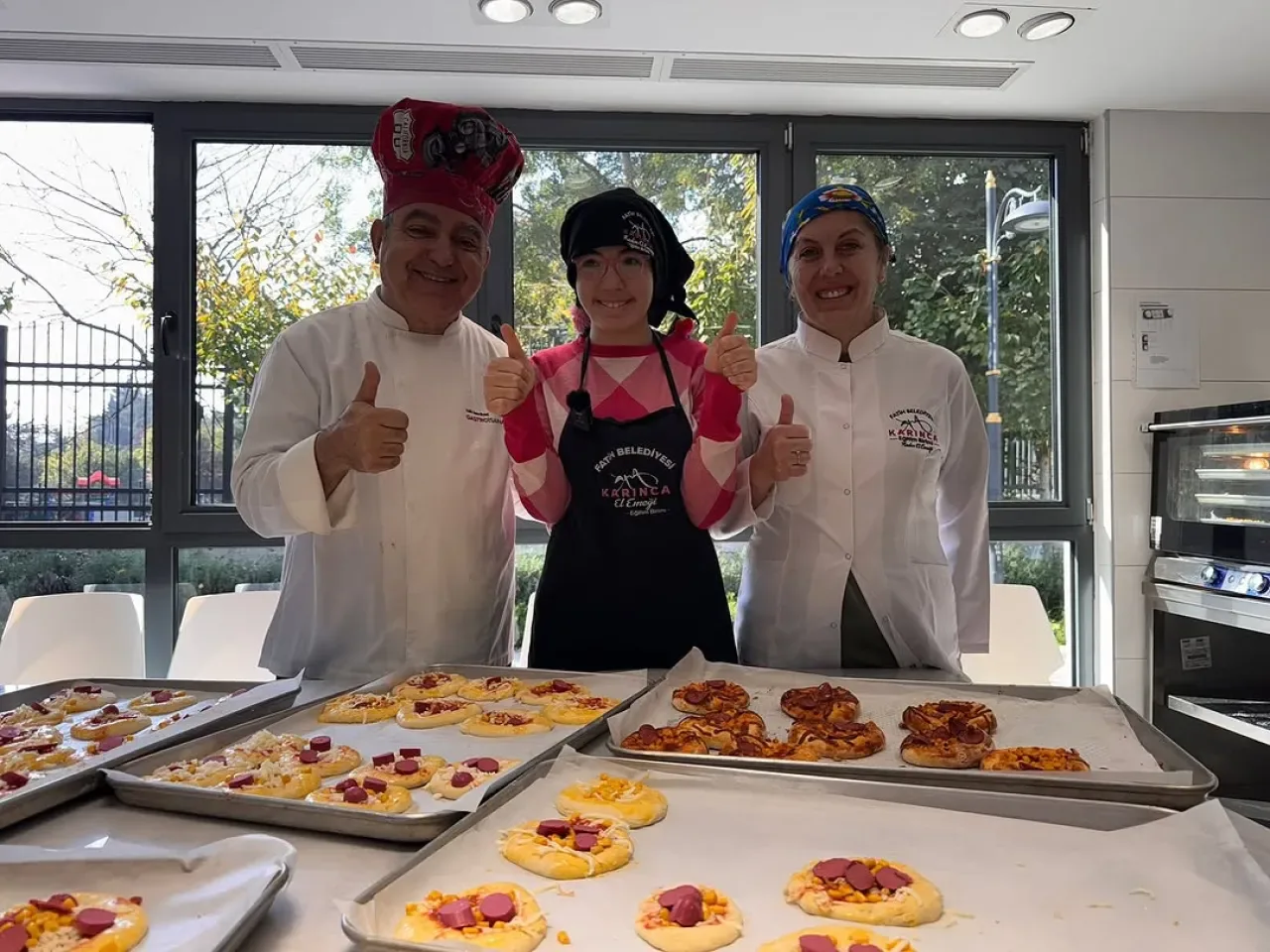 Fatih'te Özel Gereksinimli Çocuklar Pizza Yapımı Etkinliğinde Buluştu Fatih'te Özel Gereksinimli Çocuklar Pizza Yapımı Etkinliğinde Buluştu