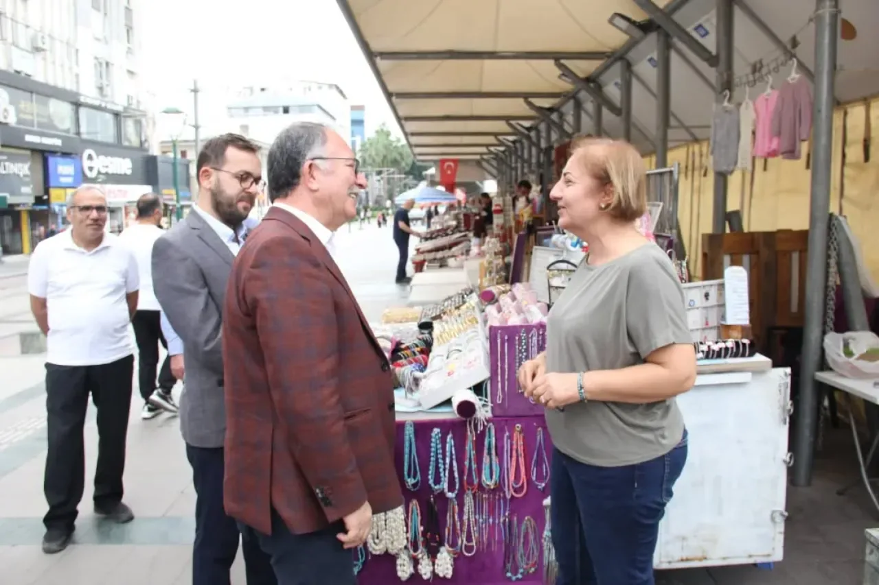 Antalya Saadet Partisi Milletvekili Kılıç, Doğu Garajı'ndaki Esnaf Ziyaretlerini Değerlendirdi Antalya Saadet Partisi Milletvekili Kılıç, Doğu Garajı'ndaki Esnaf Ziyaretlerini Değerlendirdi