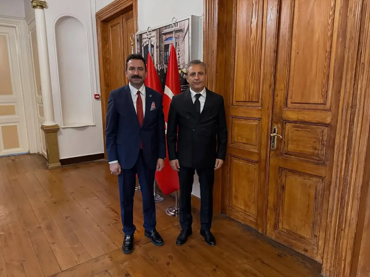 Yeşilay Kadıköy Şube Başkanı, Kadıköy Kaymakamı'nı Ziyaret Etti Yeşilay Kadıköy Şube Başkanı, Kadıköy Kaymakamı'nı Ziyaret Etti