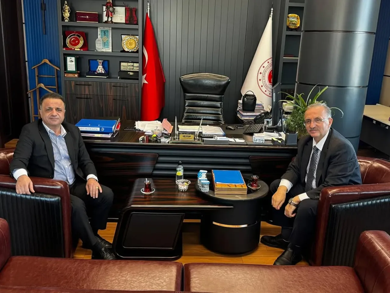 Ataşehir'e Yeni Hükümet Konağı Müjdesi: Arsa Çalışmaları Başladı Ataşehir'e Yeni Hükümet Konağı Müjdesi: Arsa Çalışmaları Başladı
