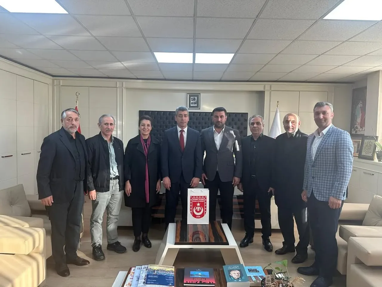 Ataşehir Sivaslılar Derneği'nden İlçe Milli Eğitim Müdürü'ne Ziyaret Ataşehir Sivaslılar Derneği'nden İlçe Milli Eğitim Müdürü'ne Ziyaret