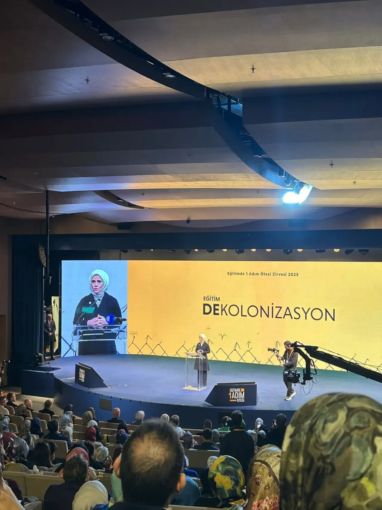 Eğitimde Dekolonizasyon Teması İstanbul'da Zirvede Ele Alındı Eğitimde Dekolonizasyon Teması İstanbul'da Zirvede Ele Alındı
