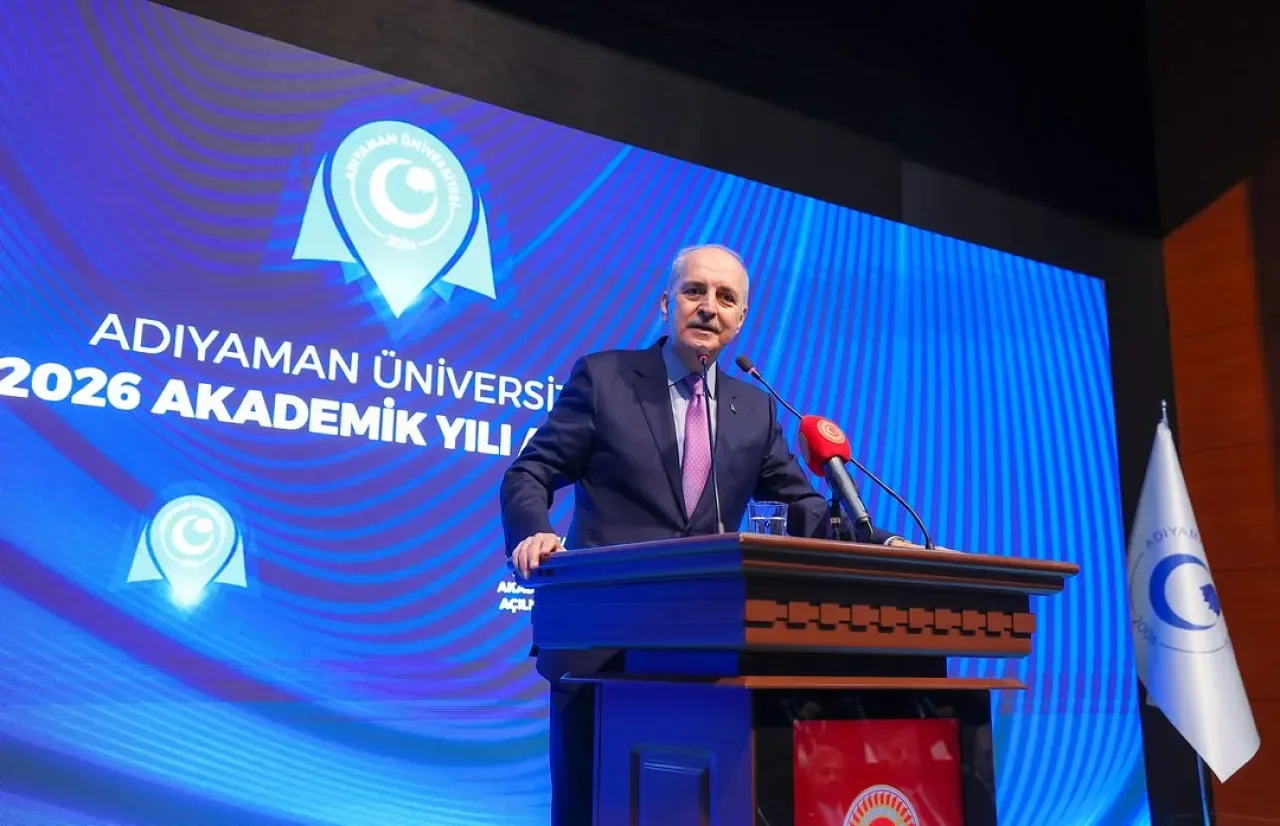 Numan Kurtulmuş, Adıyaman Üniversitesi'nde "Küresel Adalet Arayışı" Dersini Verdi Numan Kurtulmuş, Adıyaman Üniversitesi'nde "Küresel Adalet Arayışı" Dersini Verdi