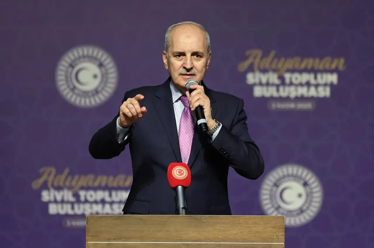 Numan Kurtulmuş, Adıyaman'da STK Temsilcileri ve Kanaat Önderleriyle Bir Araya Geldi Numan Kurtulmuş, Adıyaman'da STK Temsilcileri ve Kanaat Önderleriyle Bir Araya Geldi