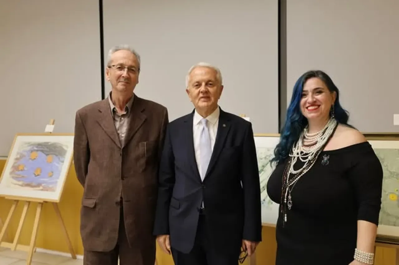 Ustaların Elinden Çıkan Geleneksel Sanat Eserleri İzmir Ticaret Odası'nda Sergileniyor Ustaların Elinden Çıkan Geleneksel Sanat Eserleri İzmir Ticaret Odası'nda Sergileniyor