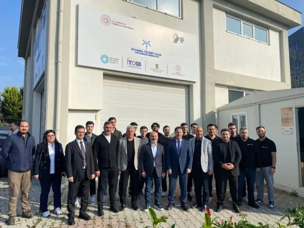 İstanbul'da Elektrikli Araçlar Bakım ve Onarım Eğitimi Başladı İstanbul'da Elektrikli Araçlar Bakım ve Onarım Eğitimi Başladı