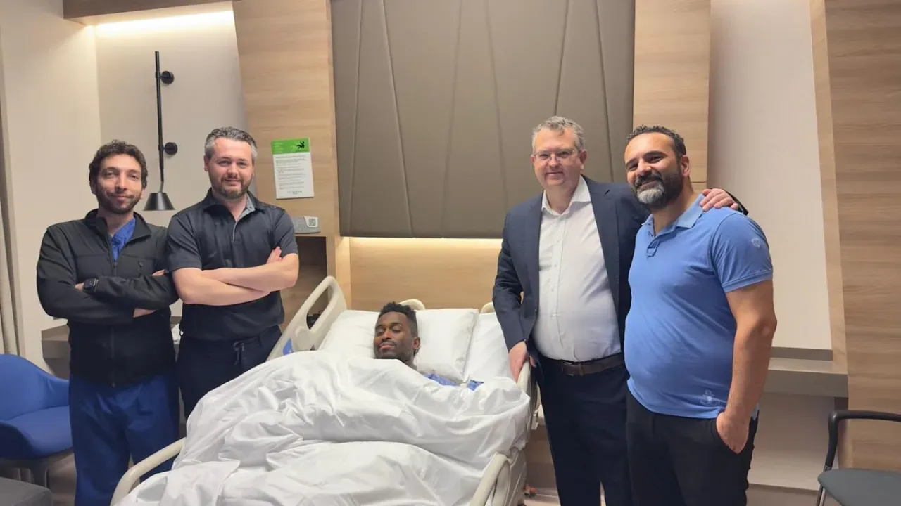 Anadolu Efes'te Rodrigue Beaubois Sakatlandı, 2 Hafta Sahalardan Uzak Anadolu Efes'te Rodrigue Beaubois Sakatlandı, 2 Hafta Sahalardan Uzak