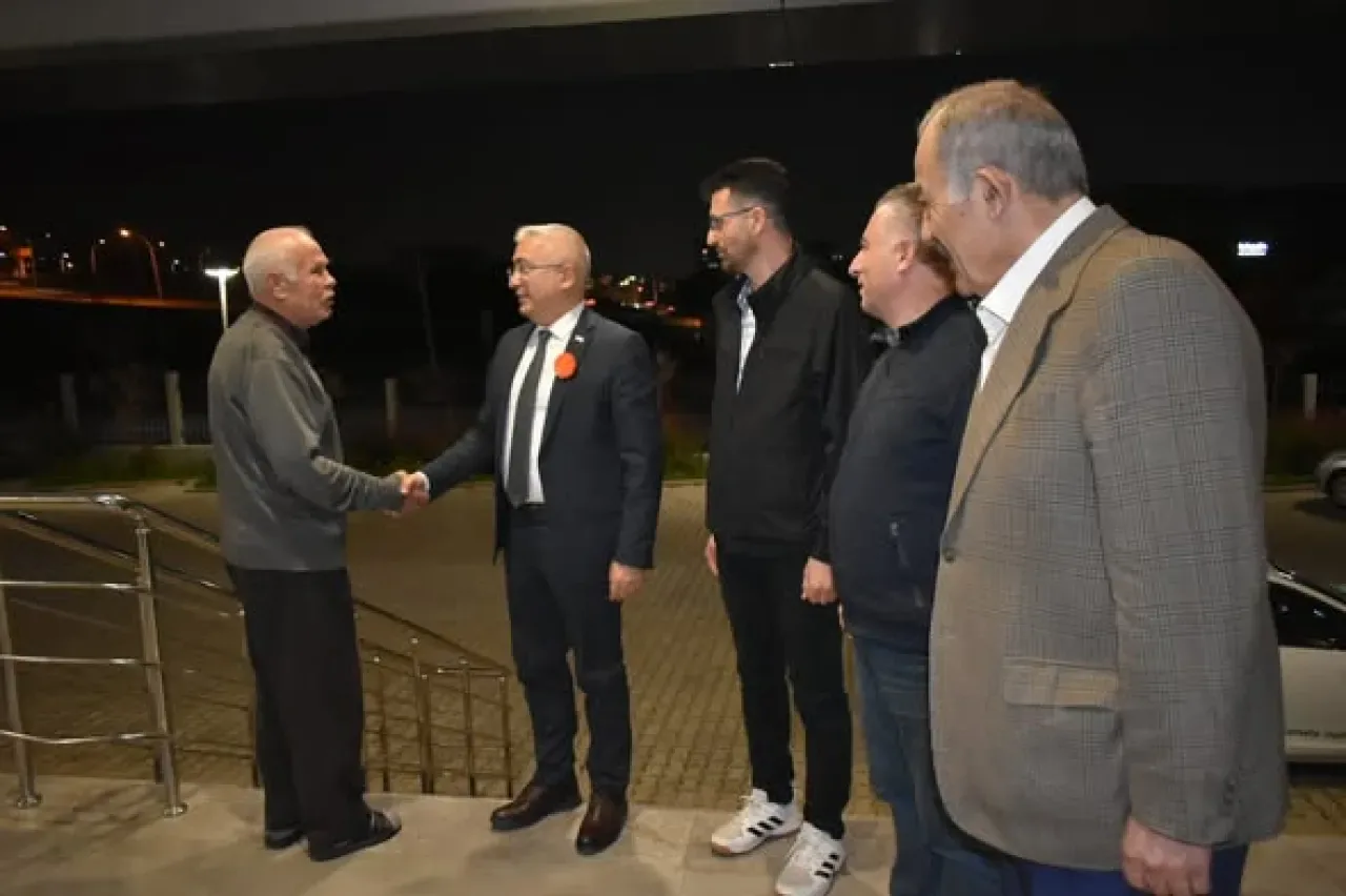 Bursa'da Huzurevi Ziyareti: Yaşlıların İhtiyaçları Yerinde Dinlendi Bursa'da Huzurevi Ziyareti: Yaşlıların İhtiyaçları Yerinde Dinlendi