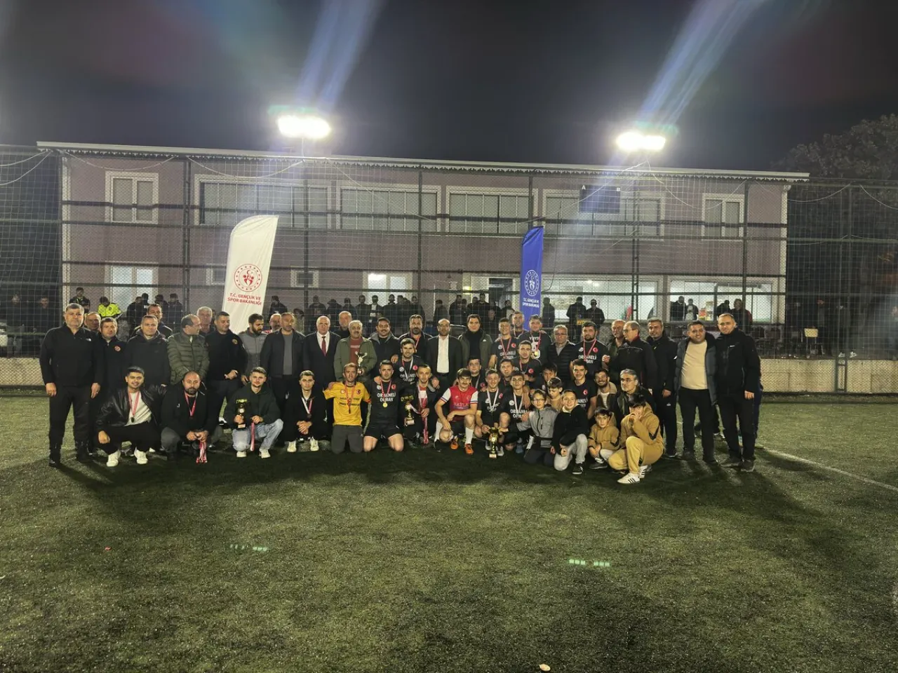 Orhaneli Orman İşletme Müdürlüğü Halı Saha Futbol Turnuvasında Şampiyon Oldu Orhaneli Orman İşletme Müdürlüğü Halı Saha Futbol Turnuvasında Şampiyon Oldu