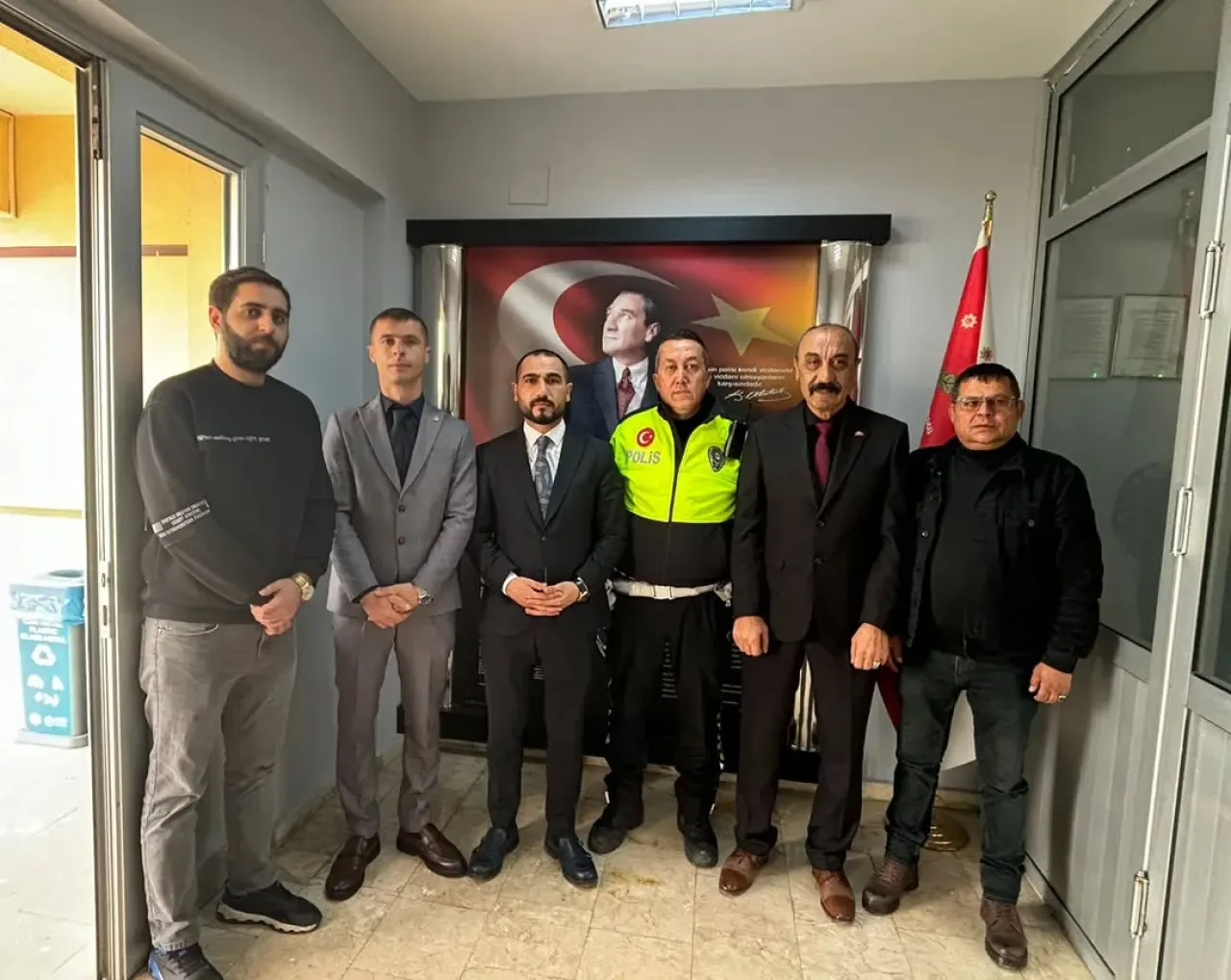 MHP Elmadağ İlçe Başkanlığı, Trafik Amirliğini Ziyaret Etti MHP Elmadağ İlçe Başkanlığı, Trafik Amirliğini Ziyaret Etti