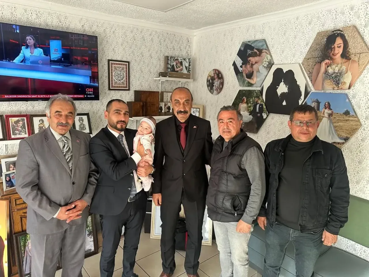 MHP Elmadağ İlçe Başkanlığı, Esnaf Ziyaretlerini Sürdürüyor MHP Elmadağ İlçe Başkanlığı, Esnaf Ziyaretlerini Sürdürüyor