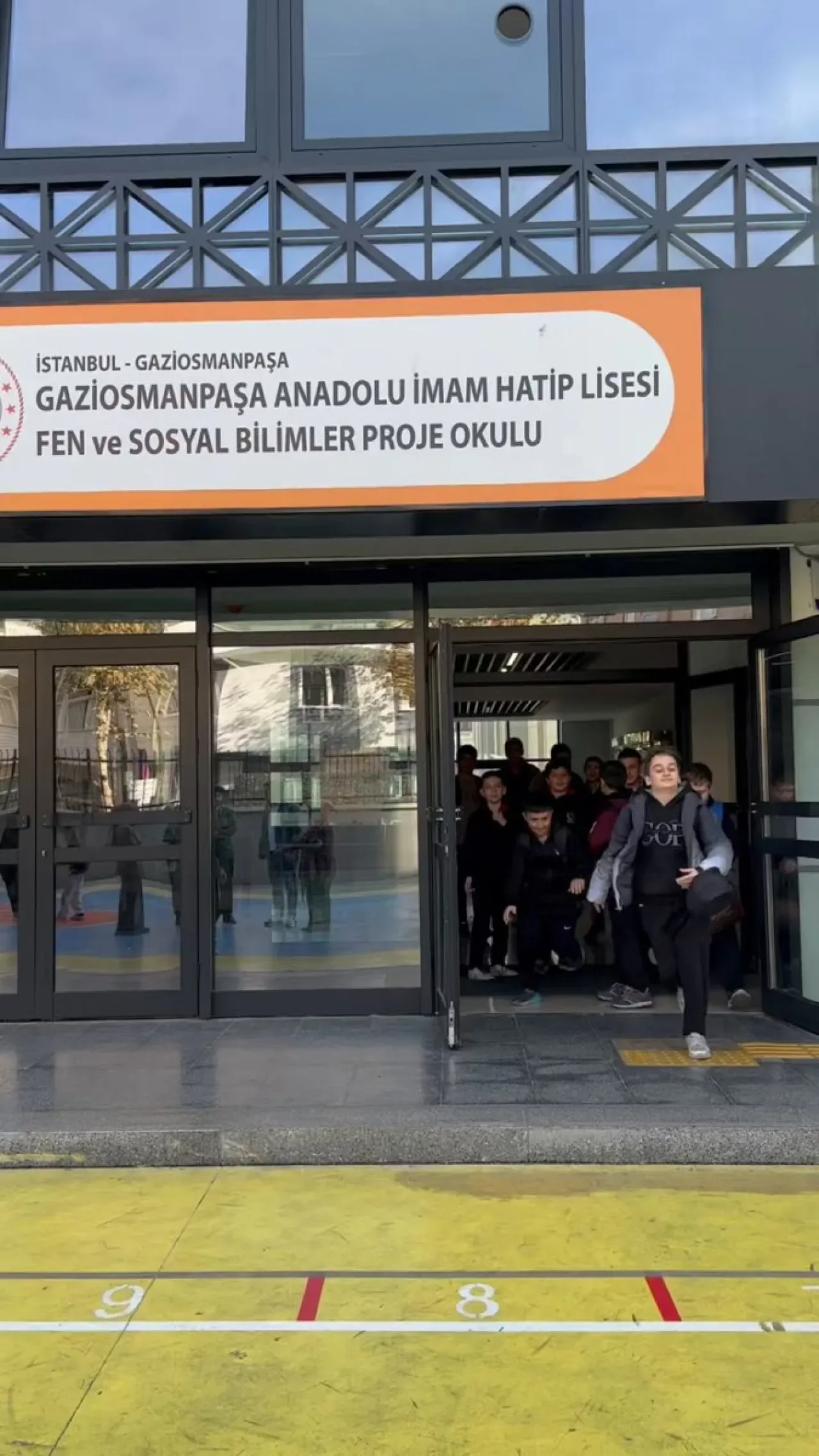 Gaziosmanpaşa'da İmam Hatip Lisesi Ziyareti: Eğitimde Kalite Vurgusu Gaziosmanpaşa'da İmam Hatip Lisesi Ziyareti: Eğitimde Kalite Vurgusu