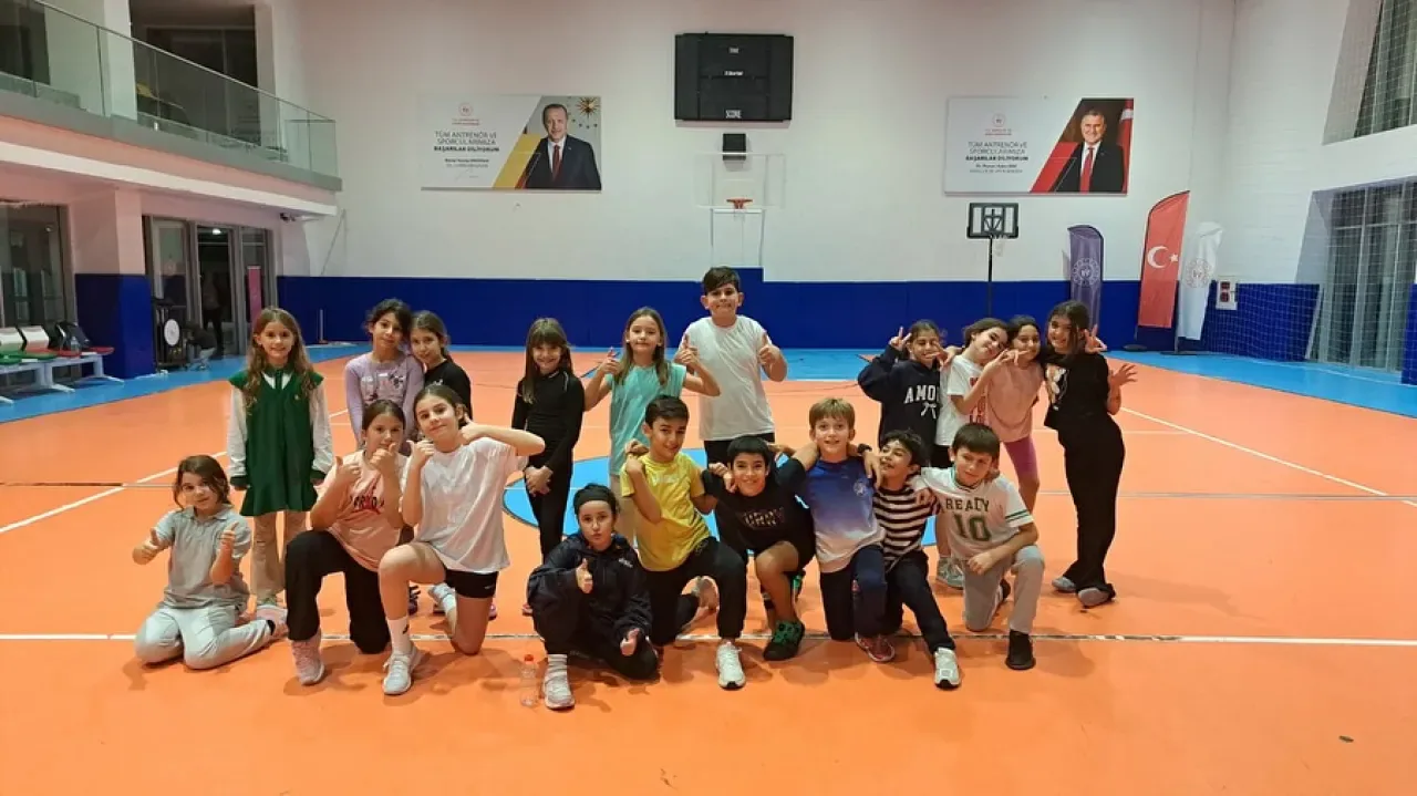 Spor Bakırköy'de Yetenek Taraması Eğitimi Gerçekleştirildi Spor Bakırköy'de Yetenek Taraması Eğitimi Gerçekleştirildi