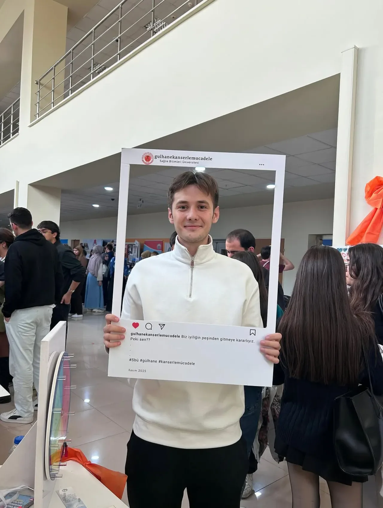 Sağlık Bilimleri Üniversitesi'nde Lösemili Çocuklar Haftası'na Özel Farkındalık Etkinliği Sağlık Bilimleri Üniversitesi'nde Lösemili Çocuklar Haftası'na Özel Farkındalık Etkinliği