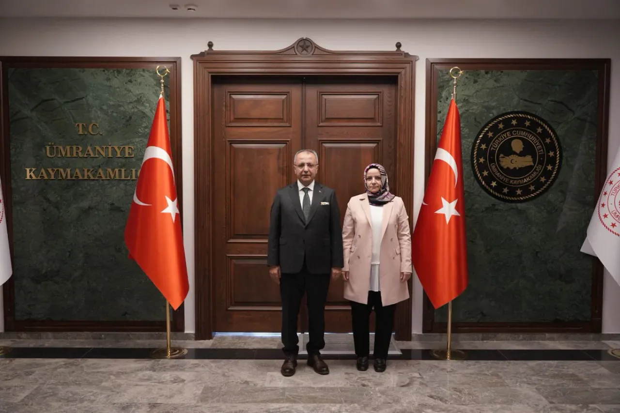 Kastamonu İŞKUR İl Müdürü Zeynep Demir, Ümraniye Kaymakamı Yüksel Çelik'i Ziyaret Etti Kastamonu İŞKUR İl Müdürü Zeynep Demir, Ümraniye Kaymakamı Yüksel Çelik'i Ziyaret Etti