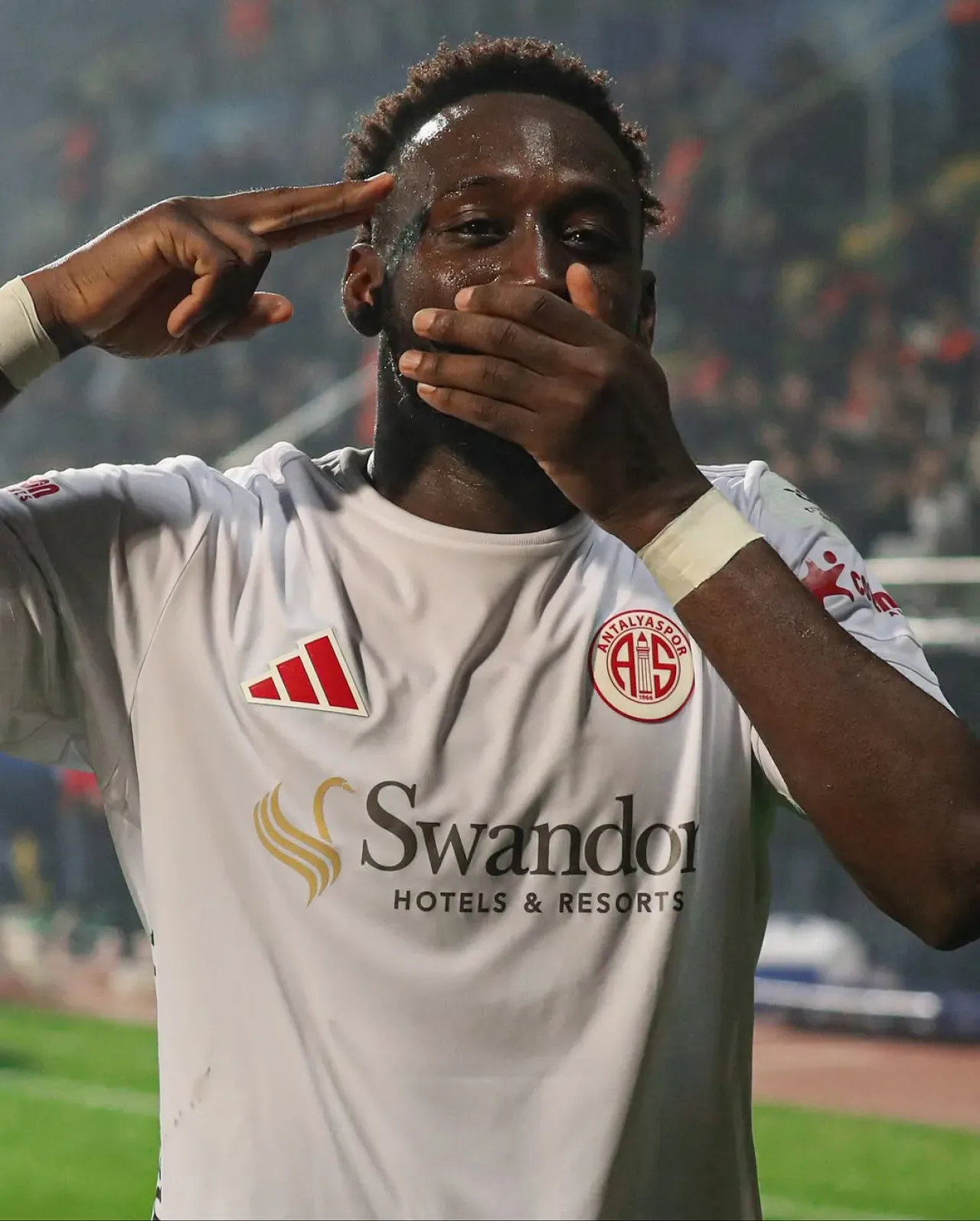 Antalyaspor'un Yeni Teknoloji ve Borsa Partneri: Bitexen Antalyaspor'un Yeni Teknoloji ve Borsa Partneri: Bitexen