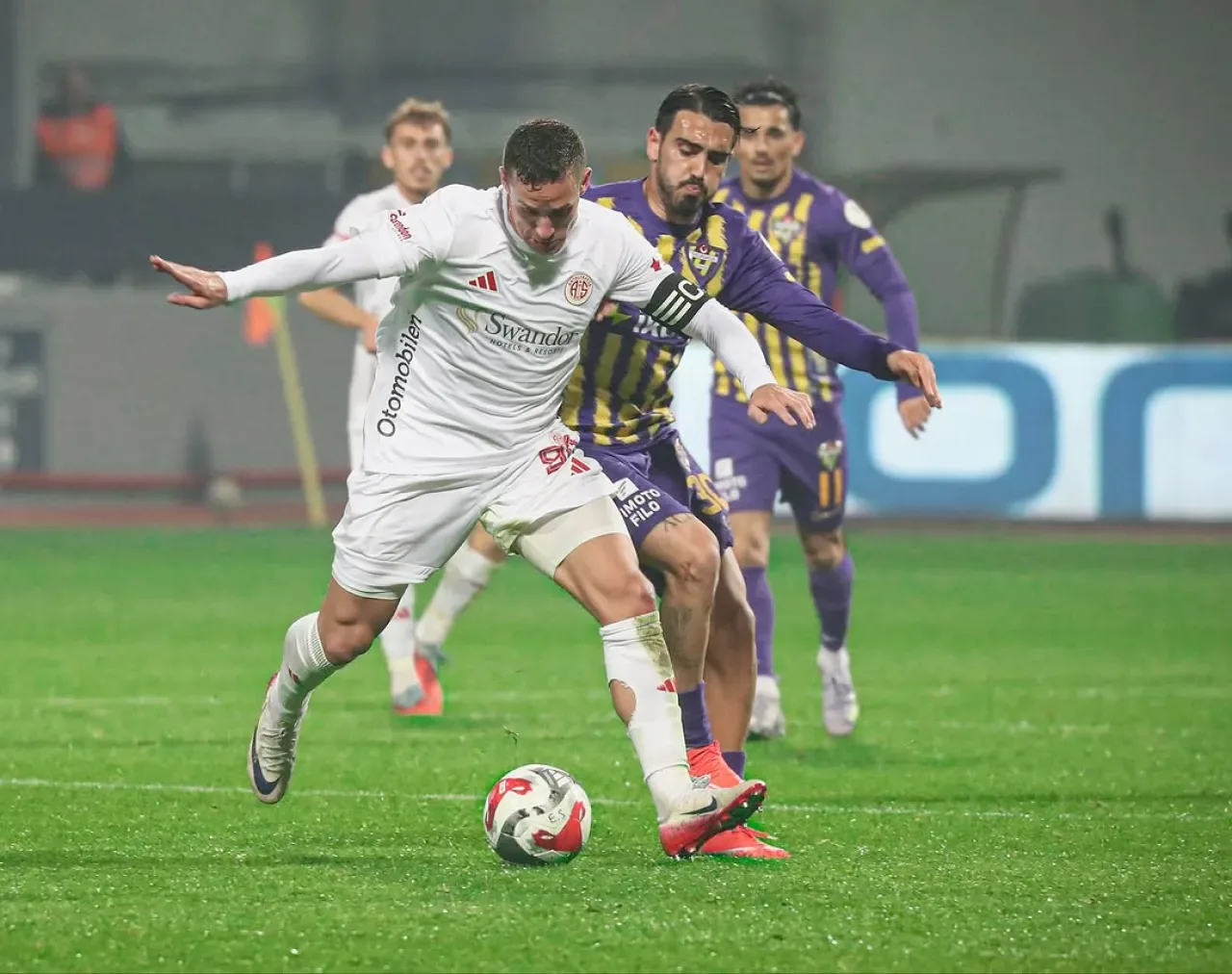 Antalyaspor, İkas Eyüpspor Karşısında Kritik 3 Puanı Aldı Antalyaspor, İkas Eyüpspor Karşısında Kritik 3 Puanı Aldı