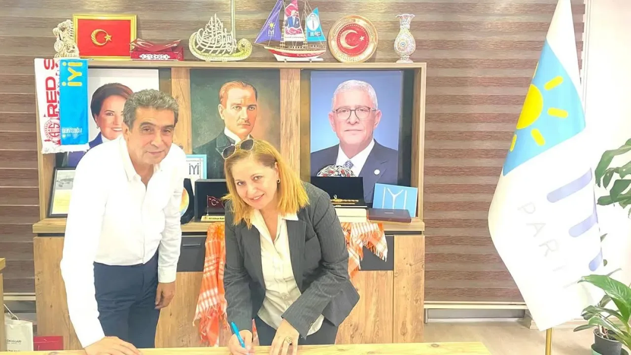 Antalya İYİ Parti'ye Yeni Katılım: İş Güvenliği Uzmanı Nevzat Taylan Aileye Katıldı Antalya İYİ Parti'ye Yeni Katılım: İş Güvenliği Uzmanı Nevzat Taylan Aileye Katıldı