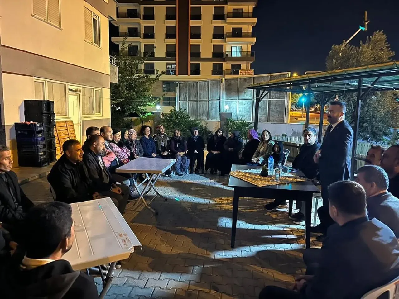 MHP Kumluca'da "Hayırlı Günler Komşum Ziyaretleri"ni Başlattı MHP Kumluca'da "Hayırlı Günler Komşum Ziyaretleri"ni Başlattı