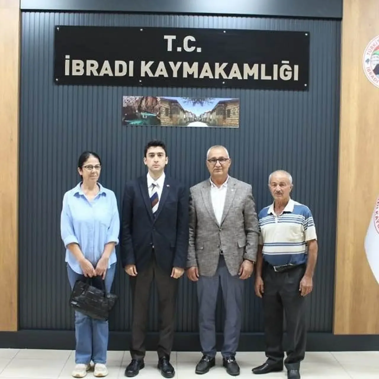 İYİ Parti İbradı İlçe Başkanı, Kaymakam Berk Acar'ı Ziyaret Etti İYİ Parti İbradı İlçe Başkanı, Kaymakam Berk Acar'ı Ziyaret Etti