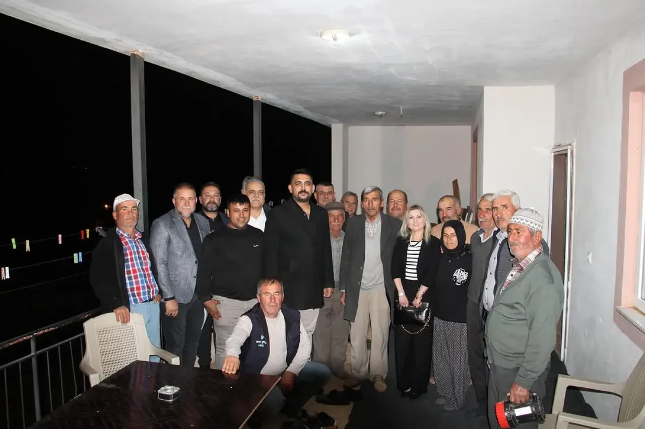 MHP Antalya'dan Korkuteli'nde "Hayırlı Günler Komşum" Ziyareti MHP Antalya'dan Korkuteli'nde "Hayırlı Günler Komşum" Ziyareti