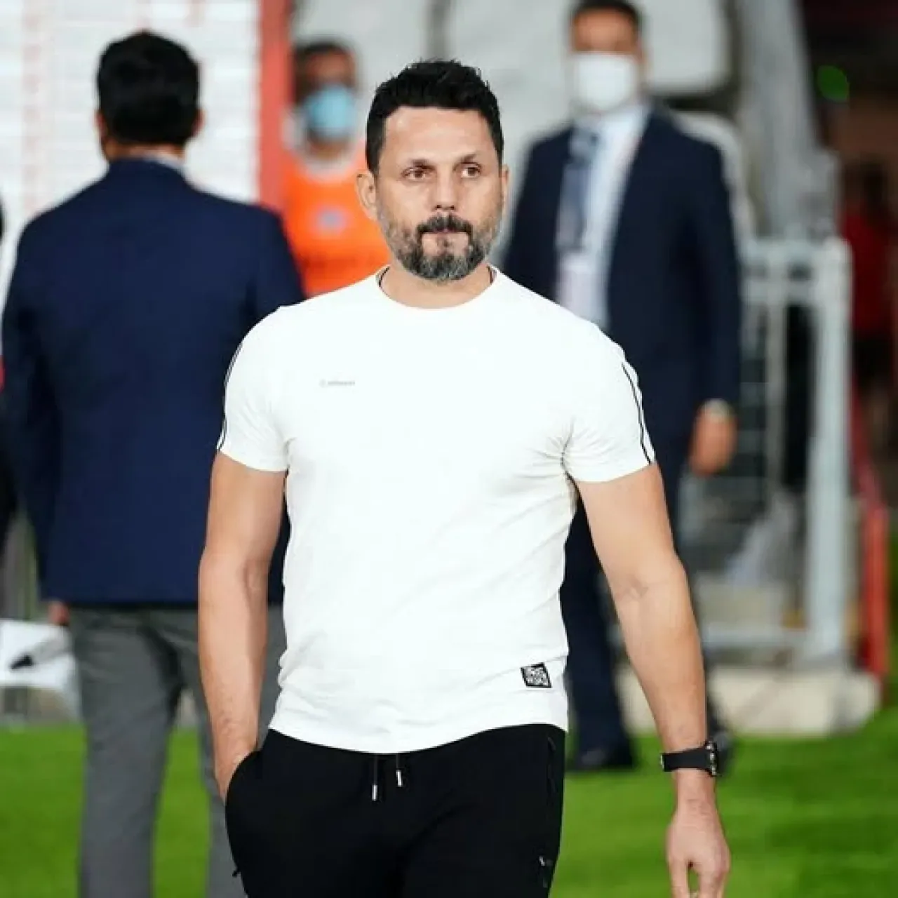 Antalyaspor Teknik Direktörü Erol Bulut'tan Şok İddia: "Taktik Bilgilerimiz Sızdırıldı" Antalyaspor Teknik Direktörü Erol Bulut'tan Şok İddia: "Taktik Bilgilerimiz Sızdırıldı"