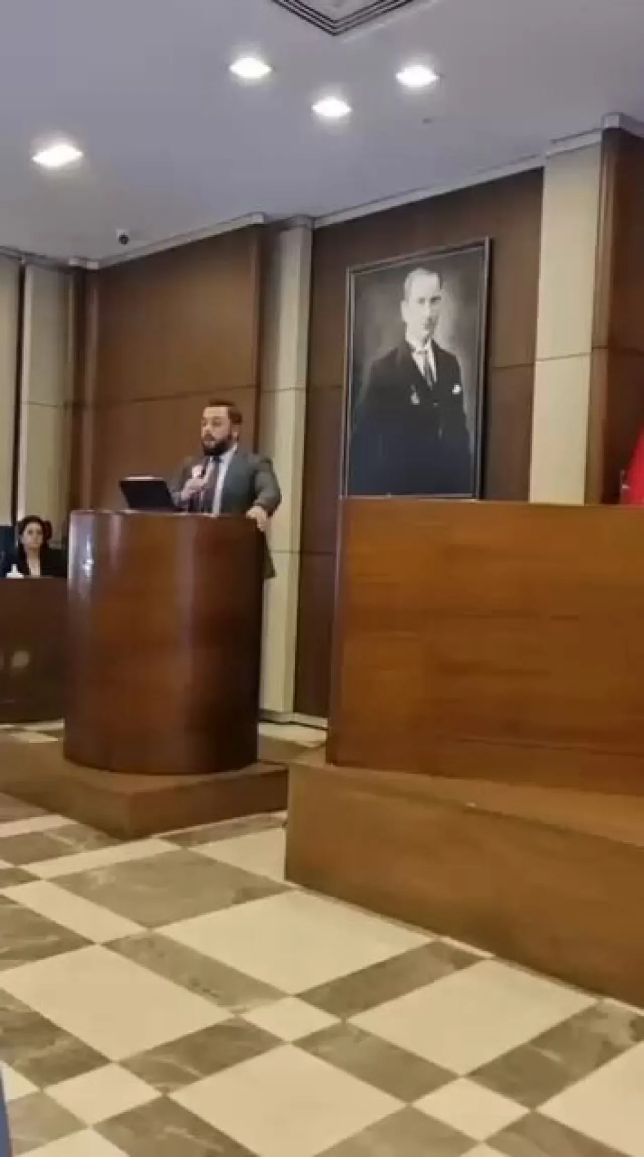 3 Kasım 2002'nin 21. Yılında Beyoğlu'ndan "Durmak Yok Yola Devam" Mesajı 3 Kasım 2002'nin 21. Yılında Beyoğlu'ndan "Durmak Yok Yola Devam" Mesajı