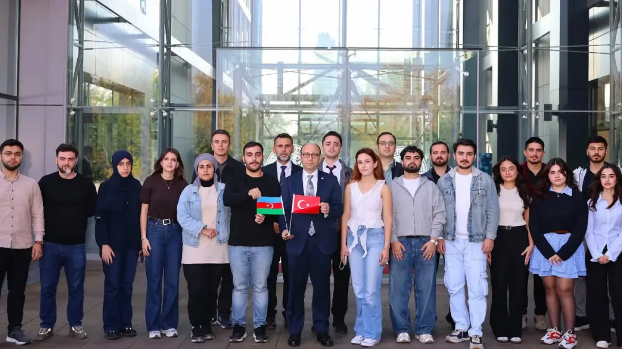 İstanbul Üniversitesi-Cerrahpaşa'dan Azerbaycanlı Öğrencilere Yönelik Buluşma İstanbul Üniversitesi-Cerrahpaşa'dan Azerbaycanlı Öğrencilere Yönelik Buluşma