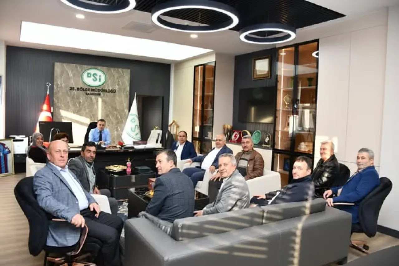 Karesi Muhtarlar Derneği DSİ 25. Bölge Müdürlüğü'nü Ziyaret Etti Karesi Muhtarlar Derneği DSİ 25. Bölge Müdürlüğü'nü Ziyaret Etti