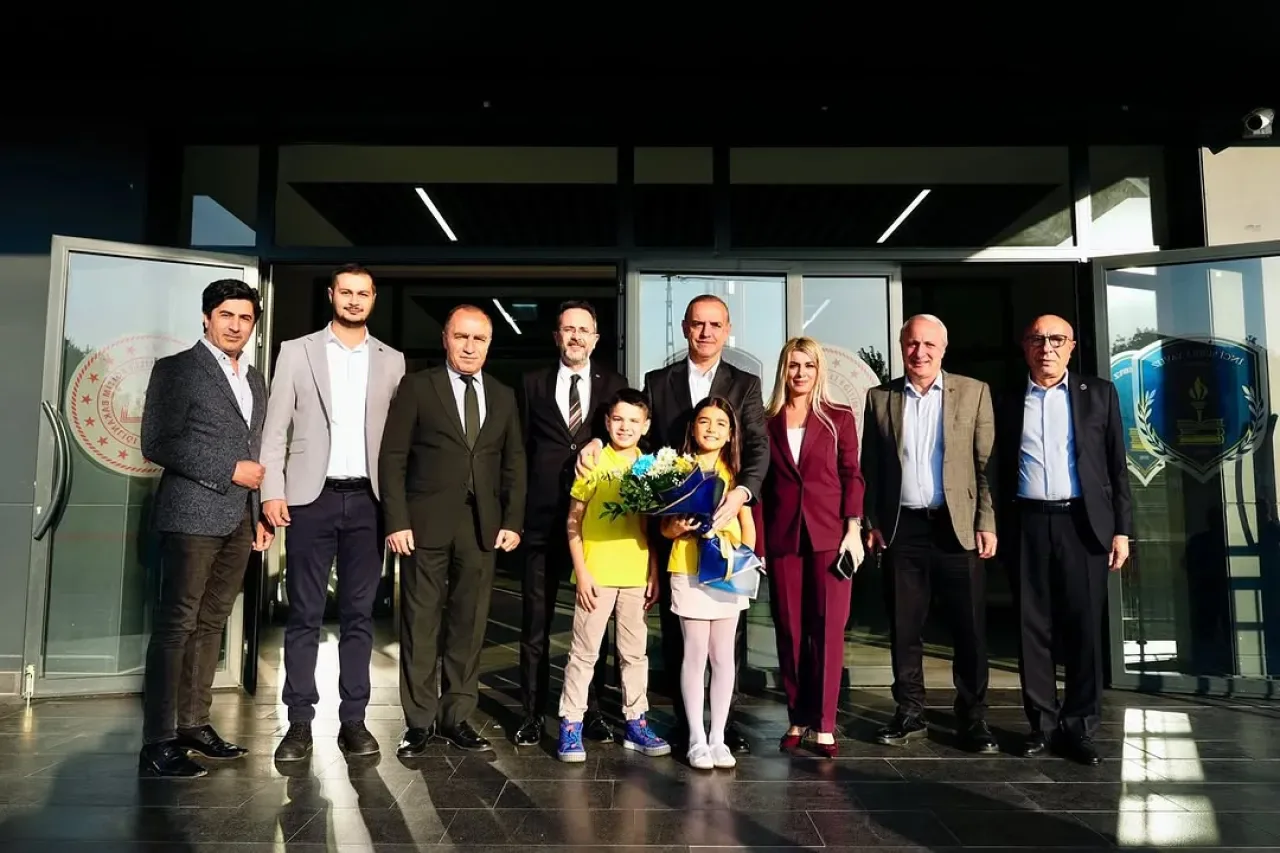 İstanbul Sancaktepe Belediye Başkanı Alper Yeğin, İnci Serra Yavuz İlkokulu'nu Ziyaret Etti İstanbul Sancaktepe Belediye Başkanı Alper Yeğin, İnci Serra Yavuz İlkokulu'nu Ziyaret Etti