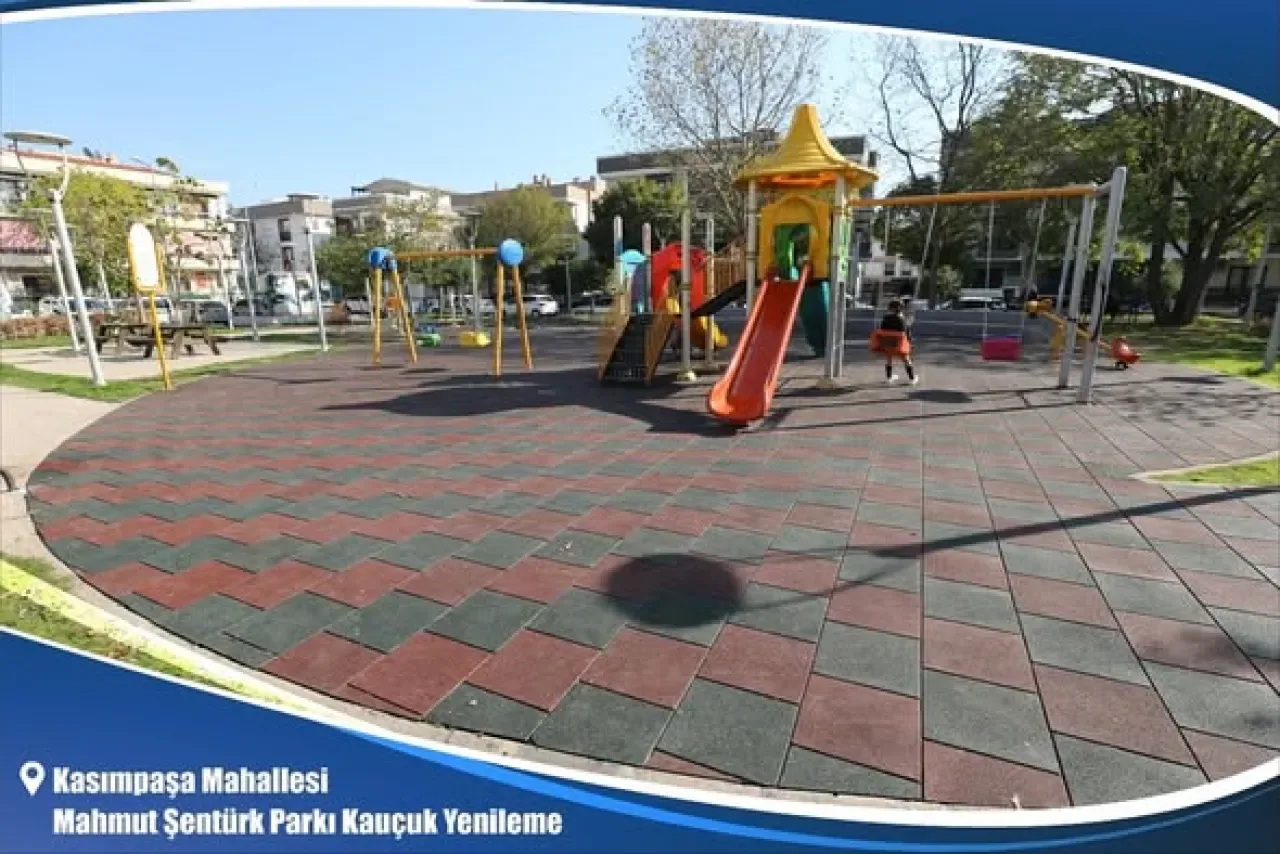 Menderes Belediyesi Parklarda Kauçuk Yenileme Çalışmalarına Başladı Menderes Belediyesi Parklarda Kauçuk Yenileme Çalışmalarına Başladı