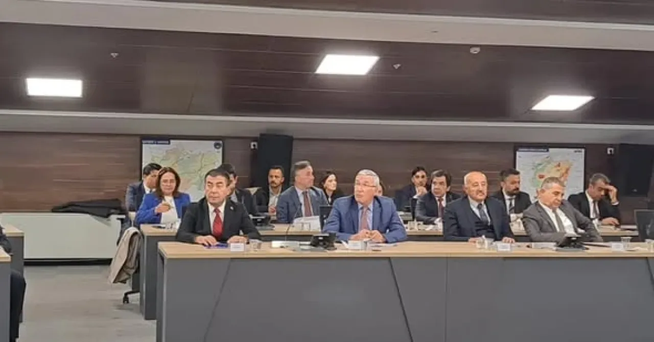 Kayseri'de Afet Risk Azaltma Planı Değerlendirme Toplantısı Yapıldı Kayseri'de Afet Risk Azaltma Planı Değerlendirme Toplantısı Yapıldı