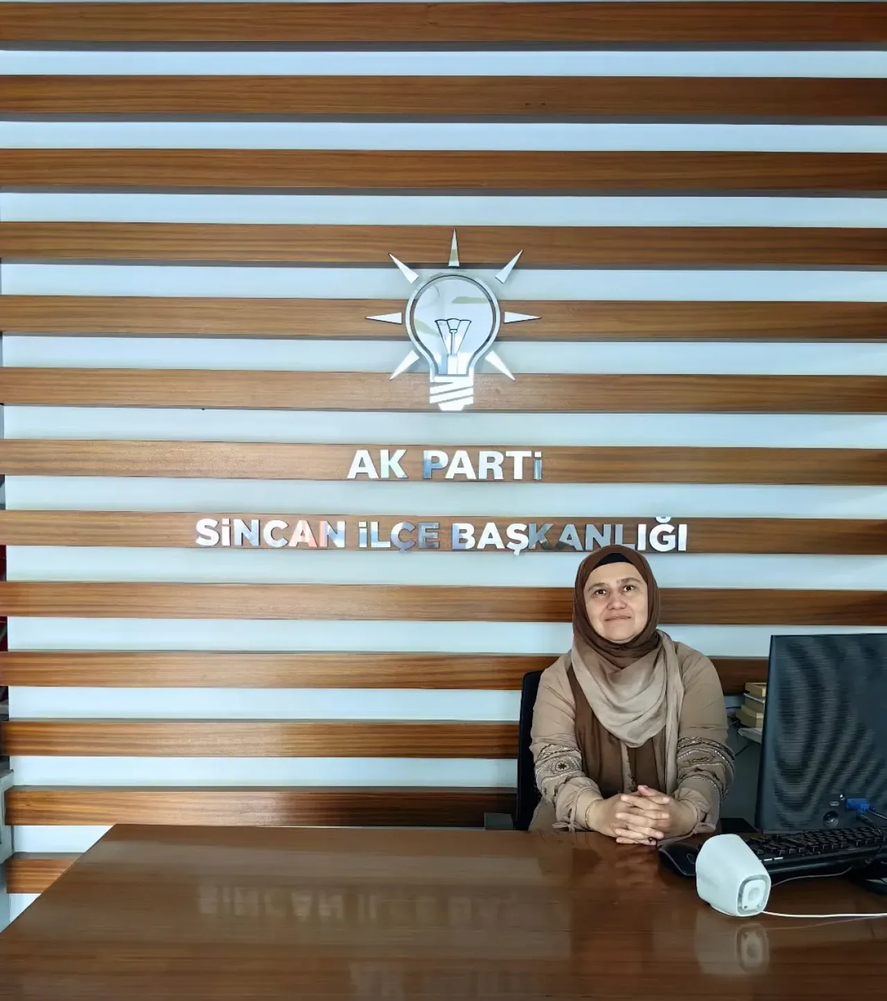 AK Parti Sincan İlçe Başkanlığı'nda İstişare ve Hizmet için Nöbetleşme AK Parti Sincan İlçe Başkanlığı'nda İstişare ve Hizmet için Nöbetleşme