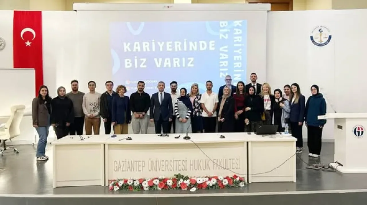 Gaziantep Üniversitesi'nde Sigorta Sektörüne Yolculuk Etkinliği Gaziantep Üniversitesi'nde Sigorta Sektörüne Yolculuk Etkinliği